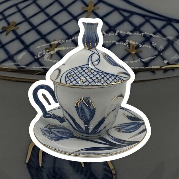 Bombay Company VTG Lidded Teacup and Saucer Set Collectible Blue/White Floral  1 - Picture 6 of 16